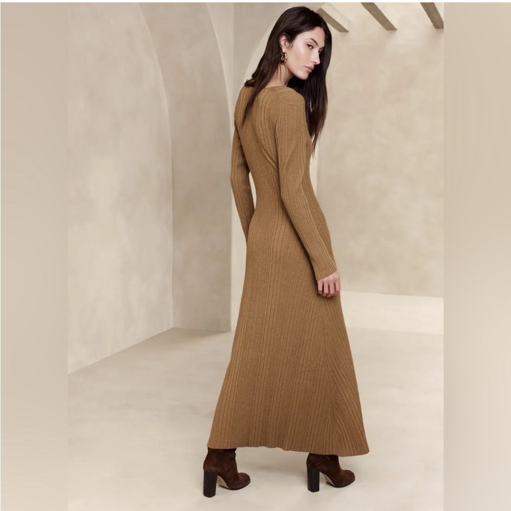 NWT! Banana Republic Cece Maxi Sweater Dress -Size  Small🍇 - Picture 3 of 12